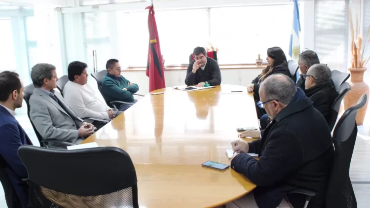 El Gobierno provincial intervino para abrir una nueva instancia para proveedores locales en proceso licitatorio minero