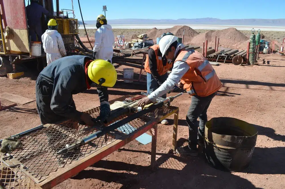 Argentina Lithium Anuncia Gran Estimación de Recursos de Litio en el Proyecto Rincón Salteño