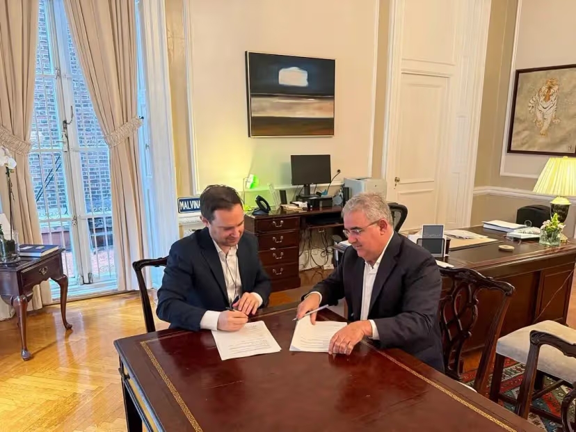 Catamarca y American Minerals Firman Convenio para la Producción de Tierras Raras