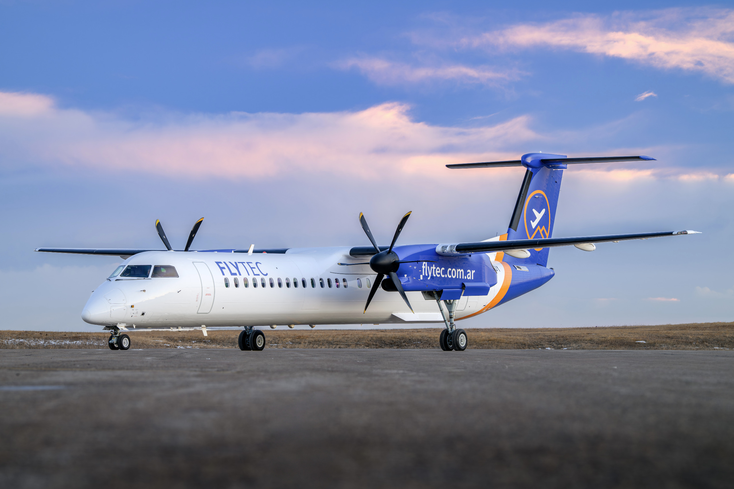 La empresa salteña Flytec incorpora un Dash 8-400 para optimizar el transporte de personal minero en la Puna