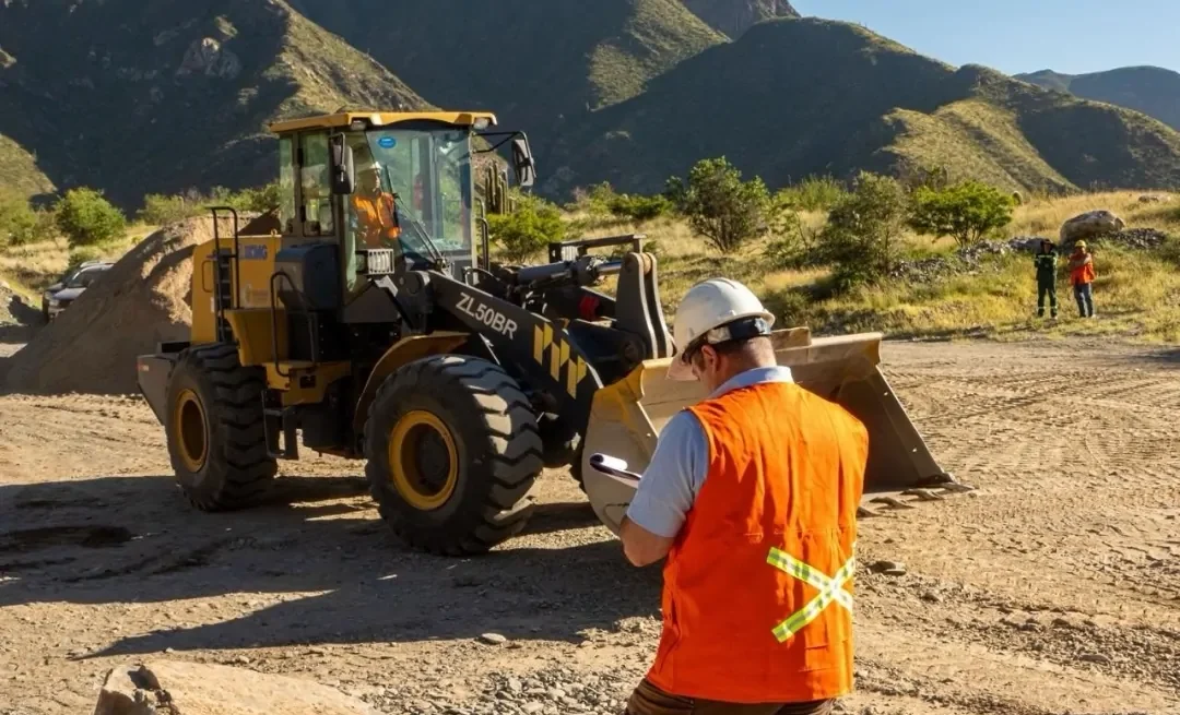 Santa María: Certifican a Operarios de Maquinaria Vial para Fortalecer la Producción Minera